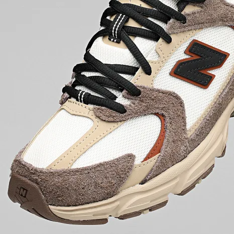 new-balance_479527_MR530SNC_20260721T162010_04